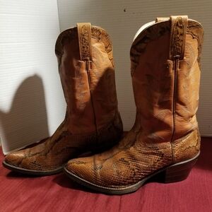 Men's Snakeskin leather cowboy size 10, very good condition